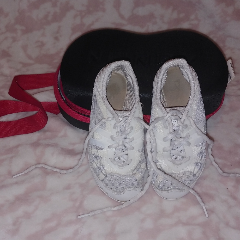 Nfinity Vengeance Cheer Shoes Youth Size 2